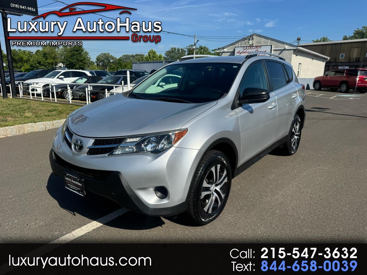 Toyota RAV4 AWD 4dr LE (Natl) 2015