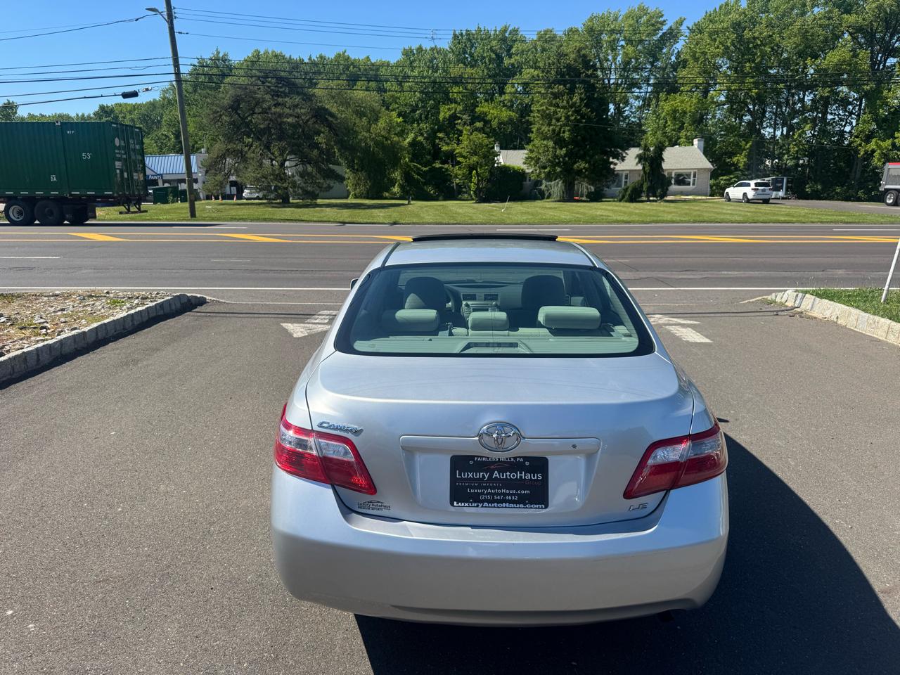 Toyota Camry 4dr Sdn I4 Man (Natl) 2009