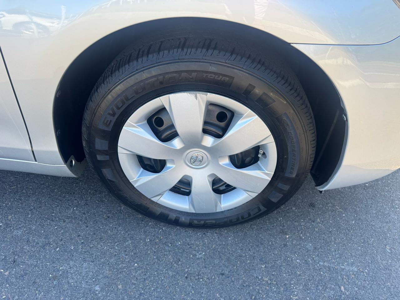 Toyota Camry 4dr Sdn I4 Man (Natl) 2009