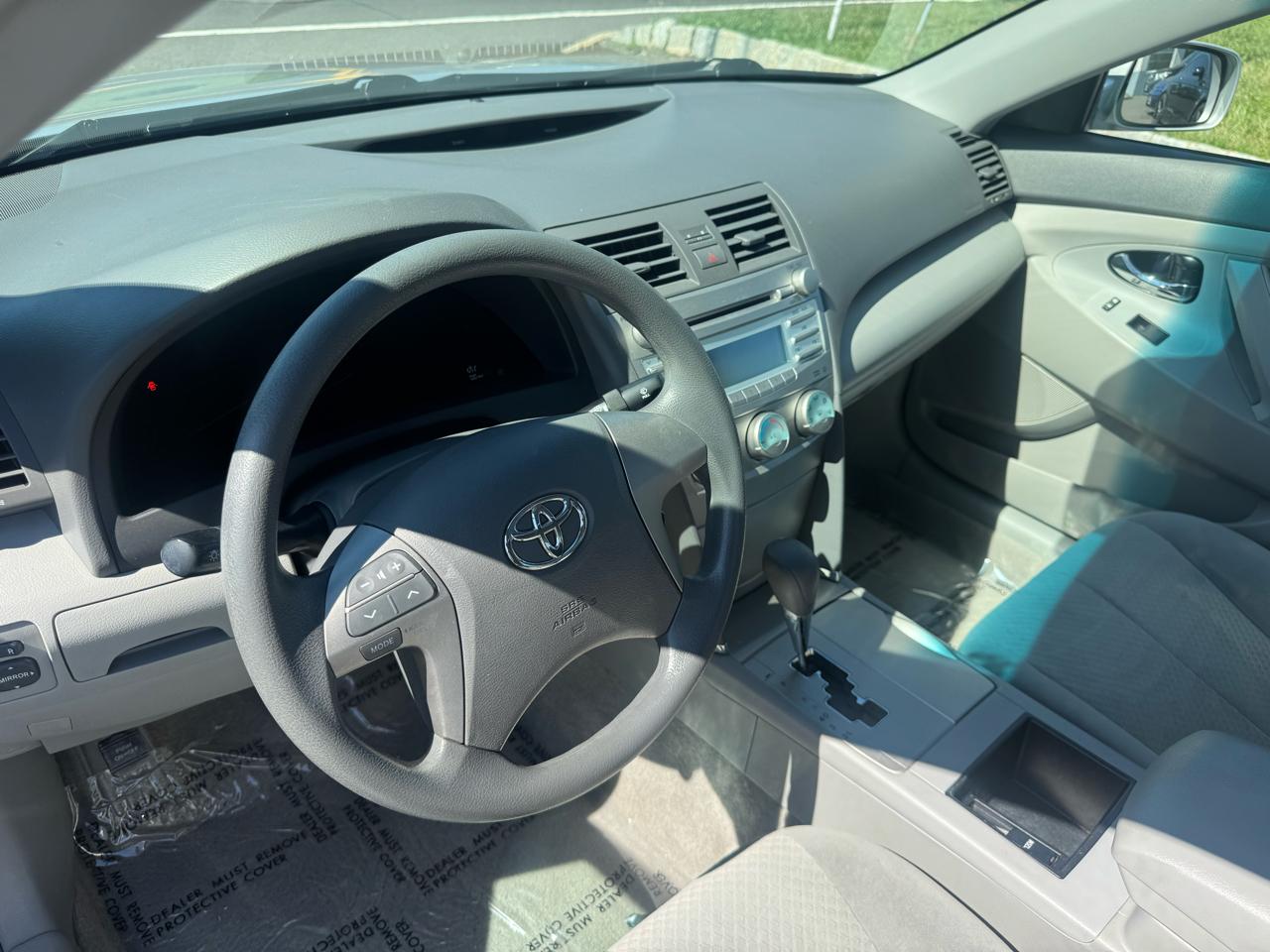 Toyota Camry 4dr Sdn I4 Man (Natl) 2009