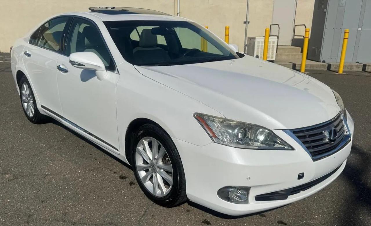 Lexus ES 350 4D Sedan 2012
