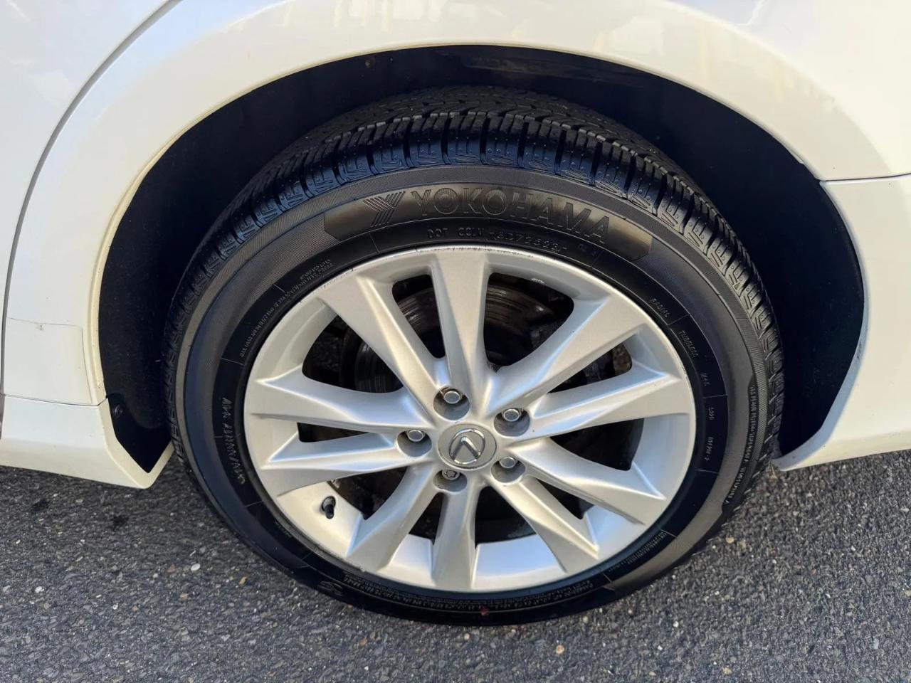 Lexus ES 350 4D Sedan 2012