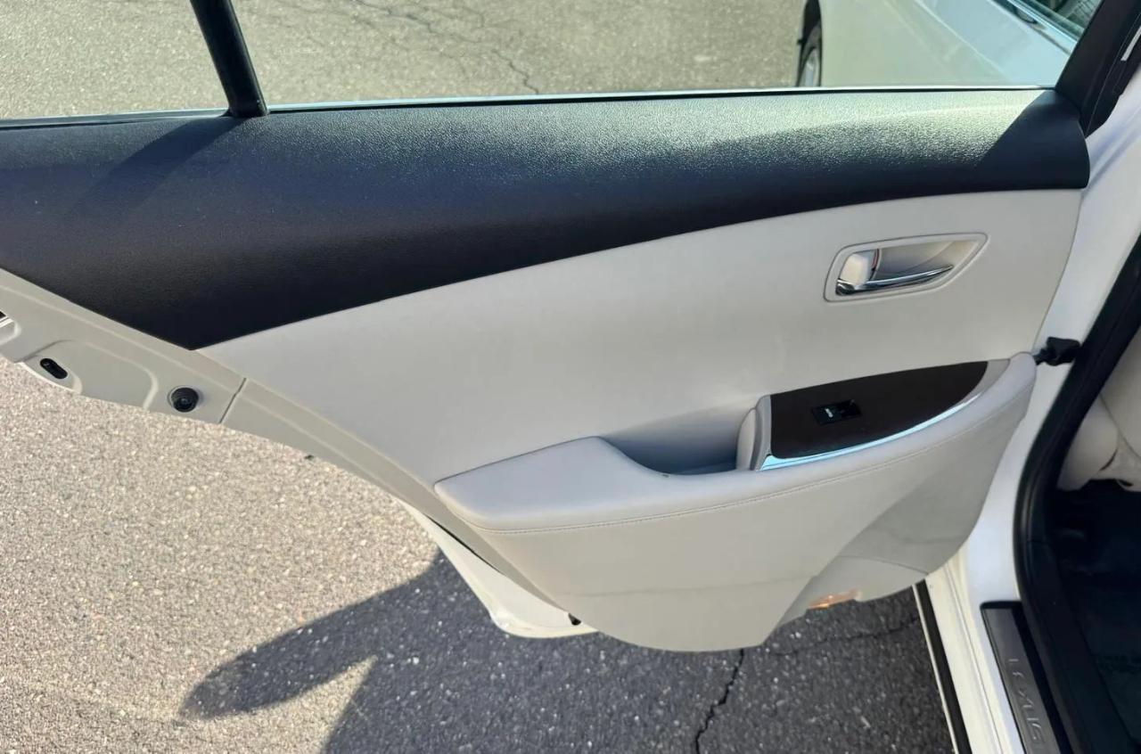Lexus ES 350 4D Sedan 2012