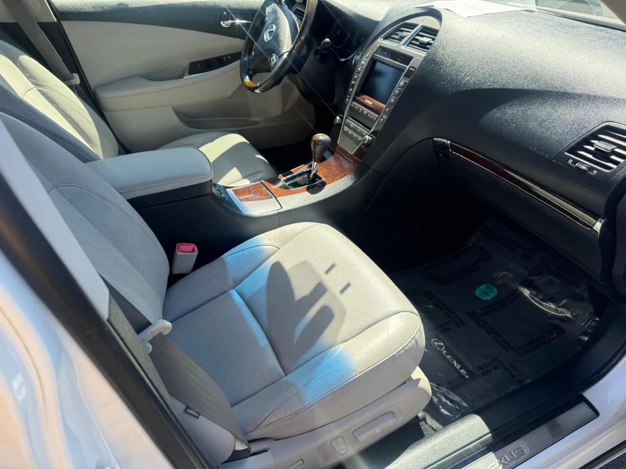 Lexus ES 350 4D Sedan 2012