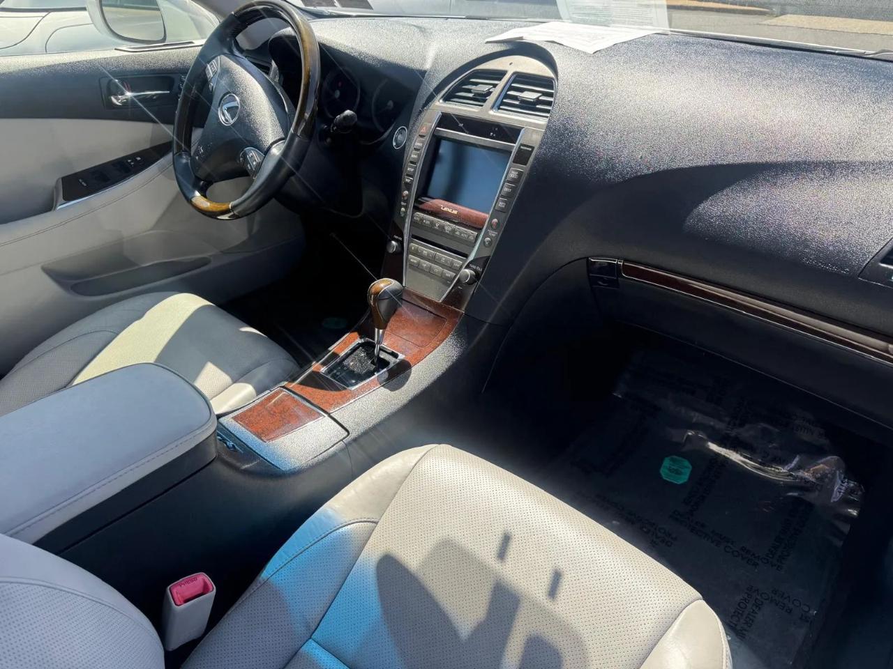Lexus ES 350 4D Sedan 2012