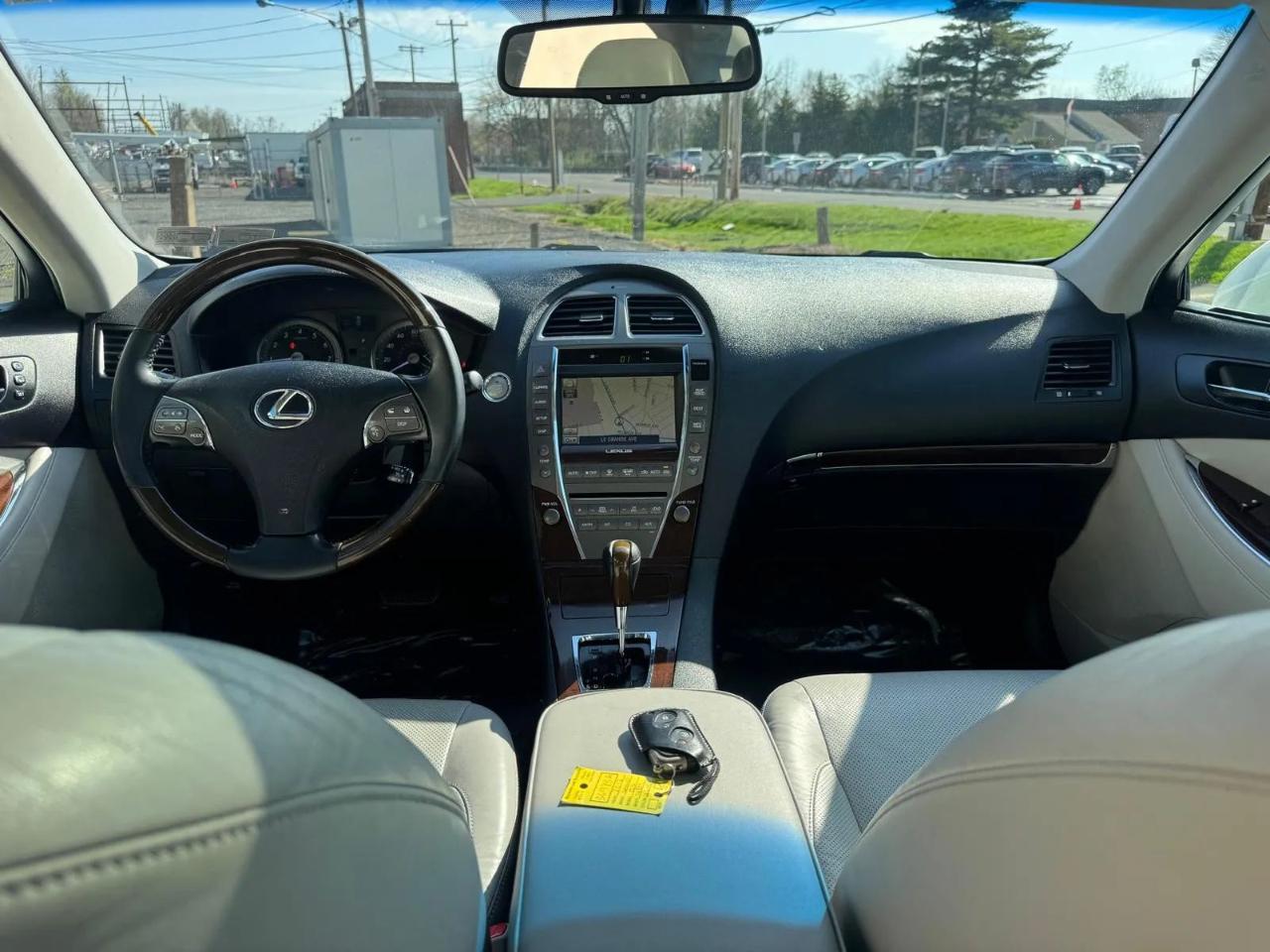 Lexus ES 350 4D Sedan 2012