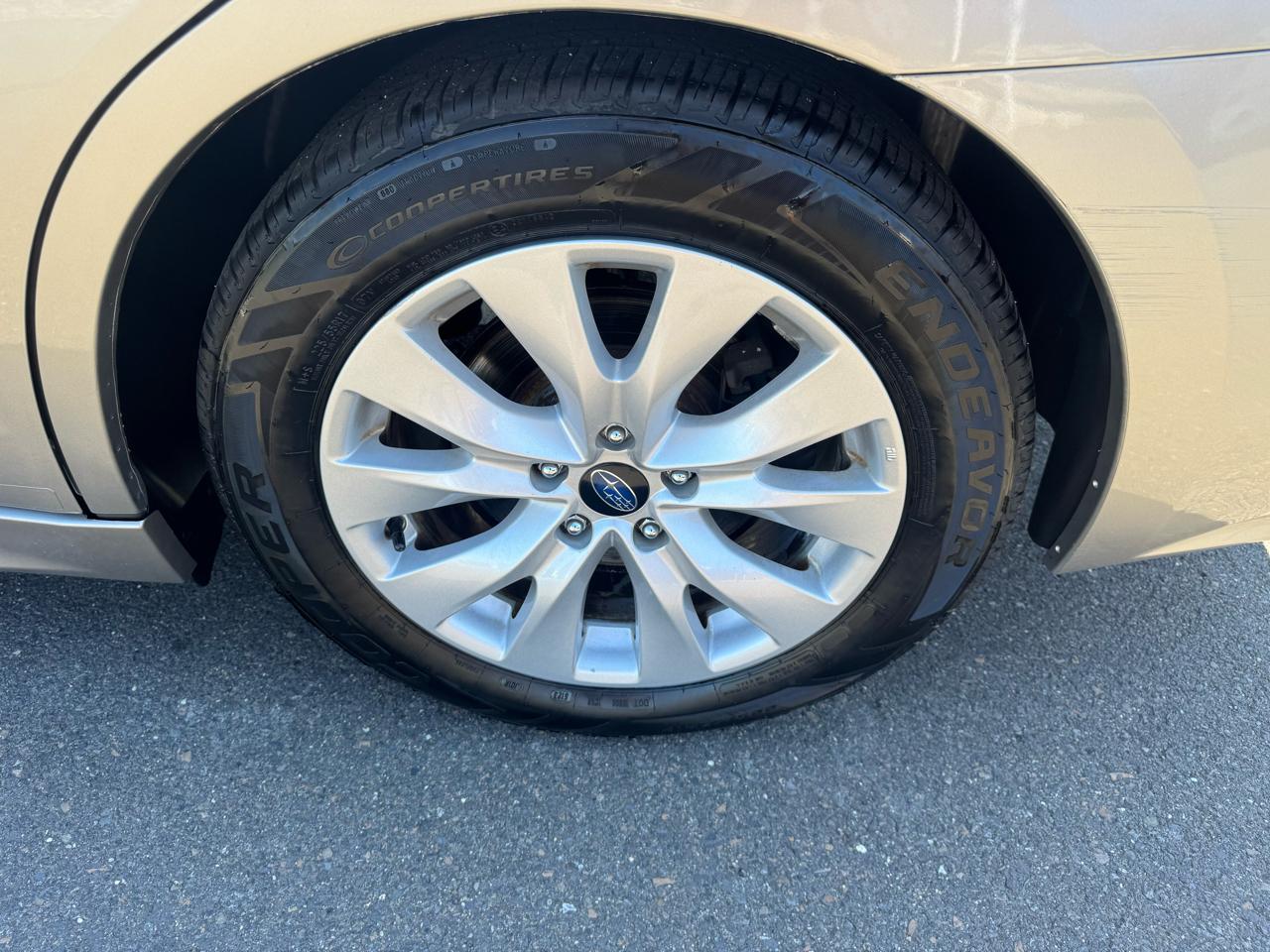 Subaru Legacy 4dr Sdn 2.5i Premium PZEV 2016
