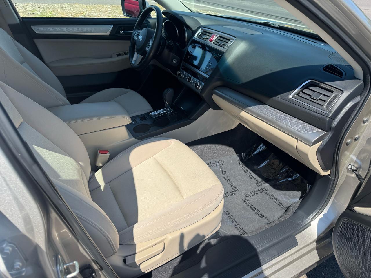 Subaru Legacy 4dr Sdn 2.5i Premium PZEV 2016