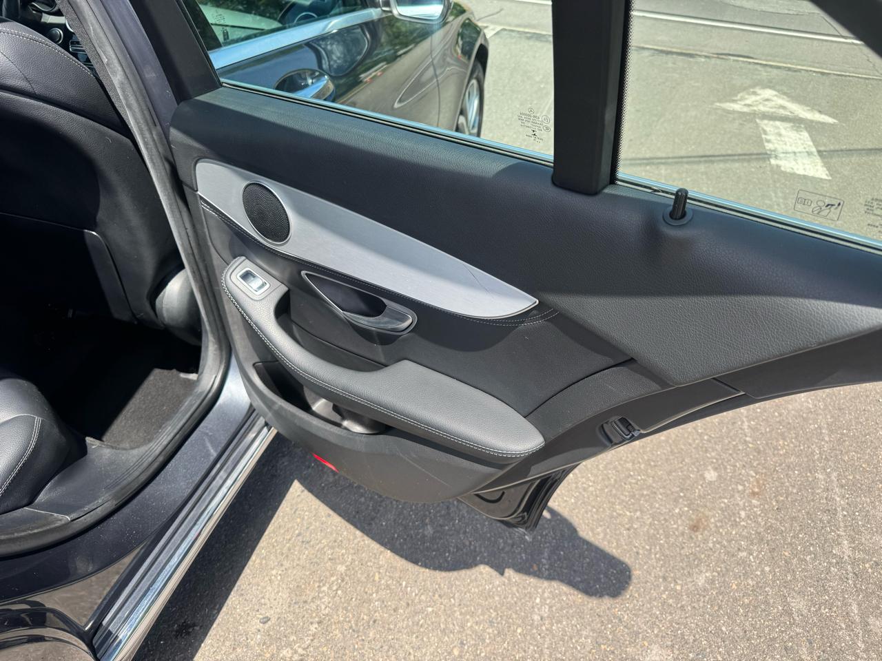 Mercedes-Benz C-Class 4dr Sdn C 300 4MATIC 2015
