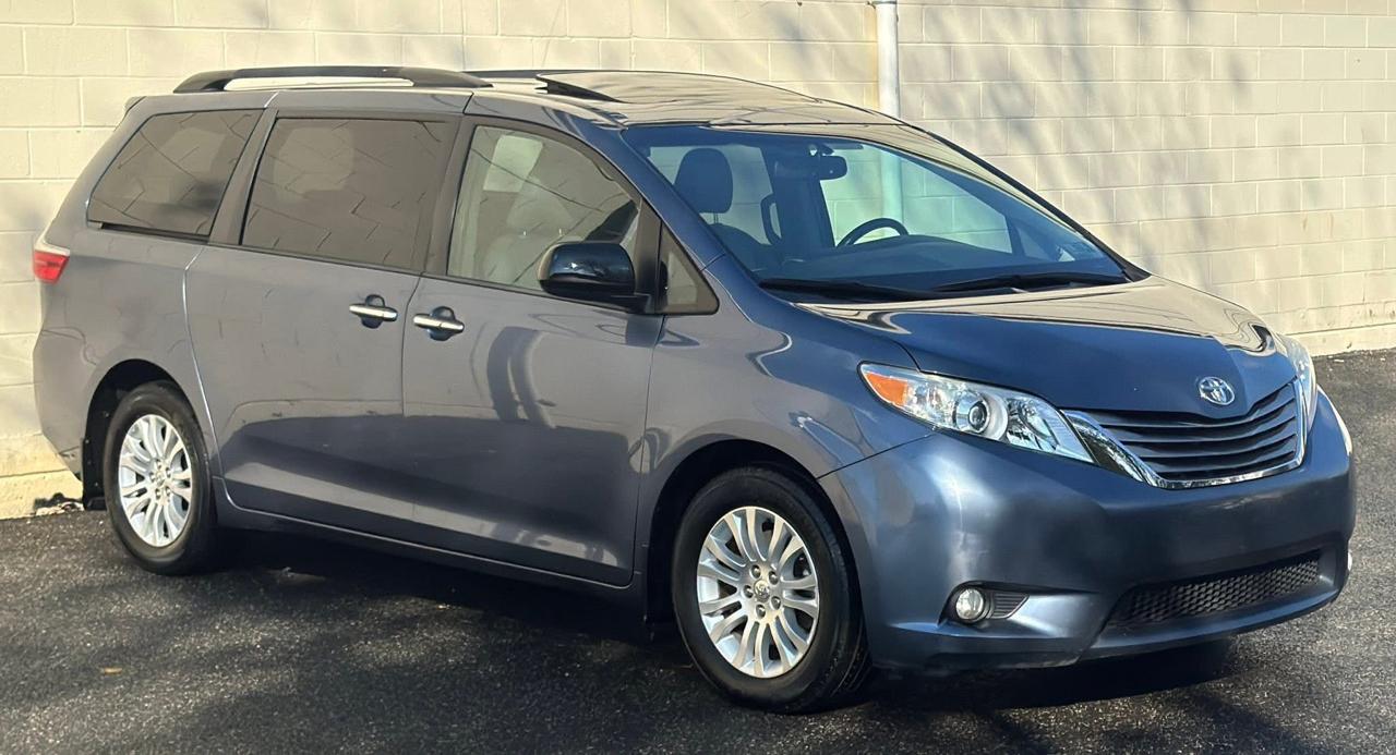 Toyota Sienna 5dr 8-Pass Van XLE Premium FWD (Natl) 2015