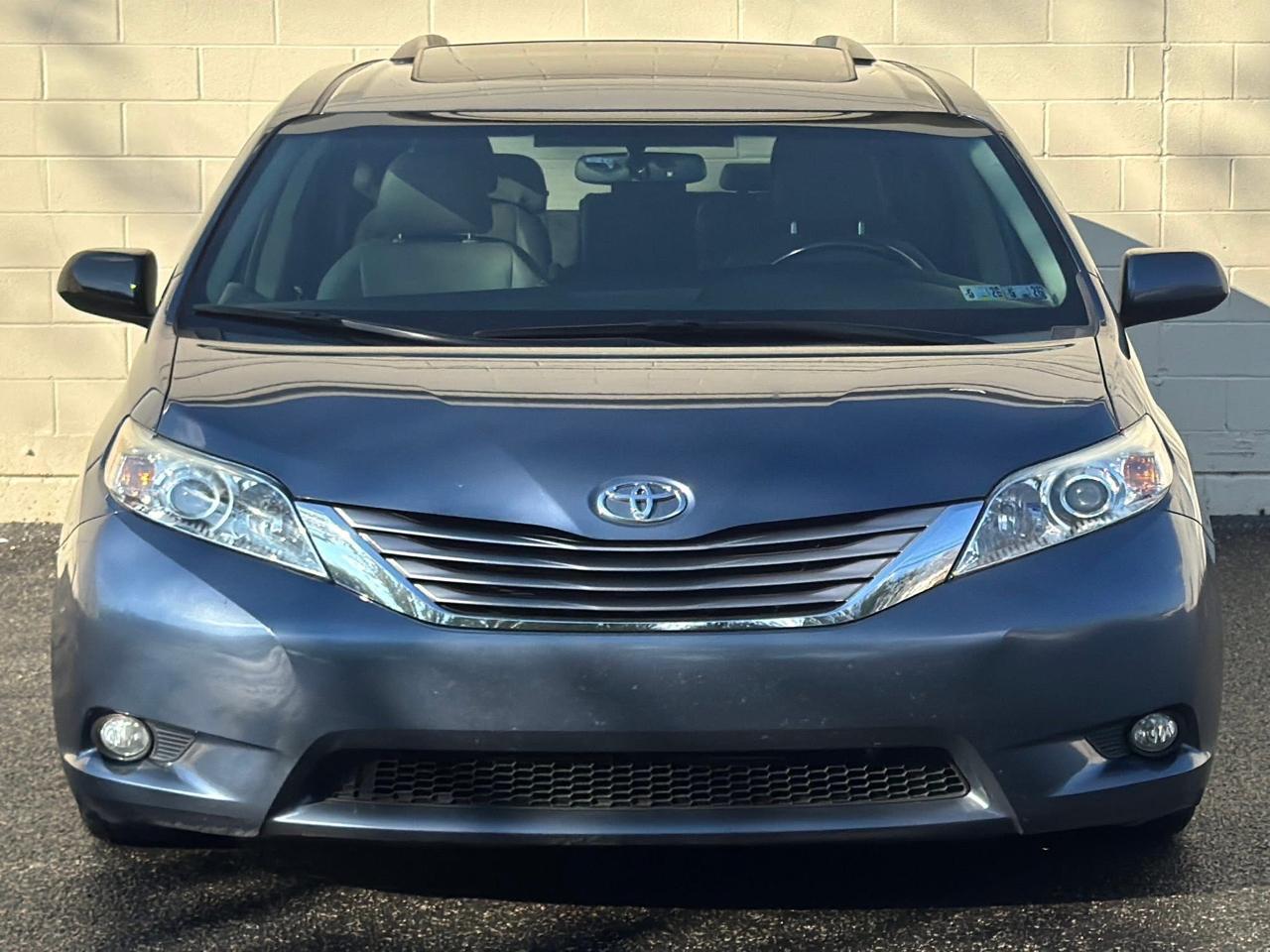 Toyota Sienna 5dr 8-Pass Van XLE Premium FWD (Natl) 2015
