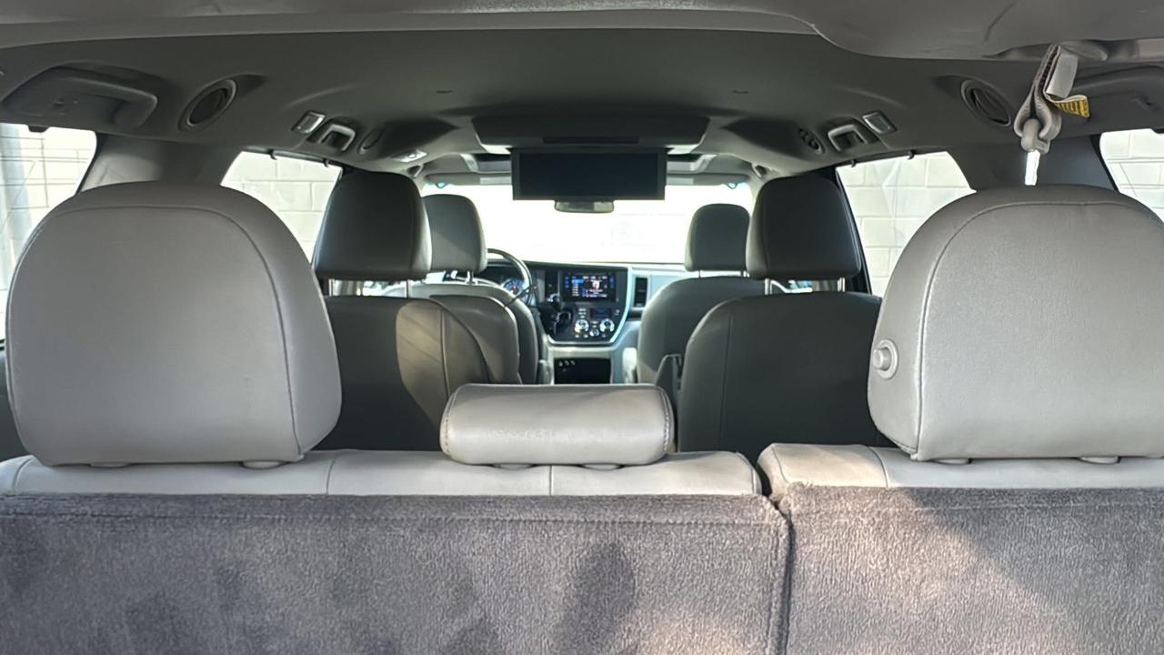 Toyota Sienna 5dr 8-Pass Van XLE Premium FWD (Natl) 2015