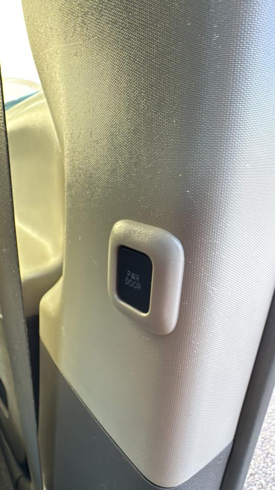 Toyota Sienna 5dr 8-Pass Van XLE Premium FWD (Natl) 2015