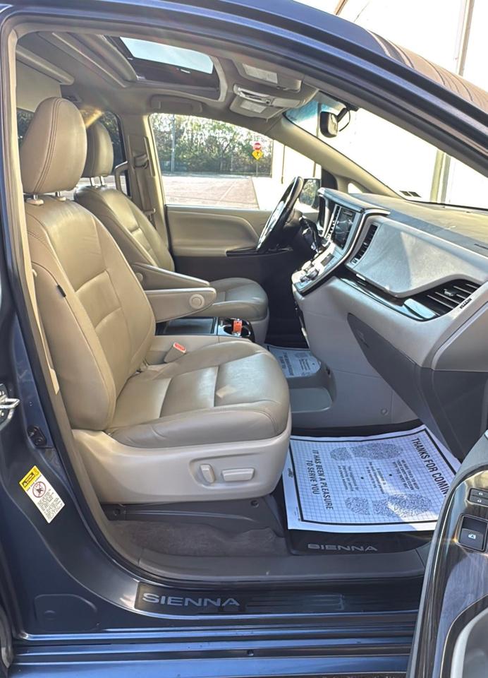 Toyota Sienna 5dr 8-Pass Van XLE Premium FWD (Natl) 2015