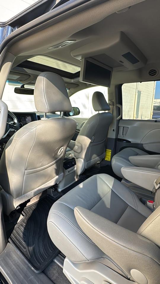 Toyota Sienna 5dr 8-Pass Van XLE Premium FWD (Natl) 2015