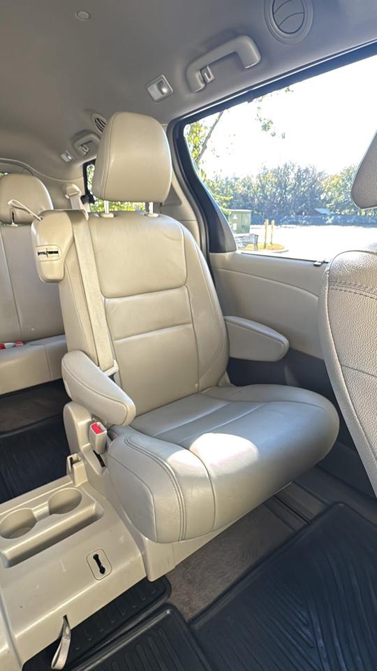 Toyota Sienna 5dr 8-Pass Van XLE Premium FWD (Natl) 2015