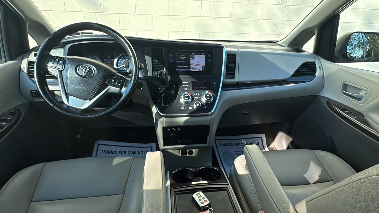 Toyota Sienna 5dr 8-Pass Van XLE Premium FWD (Natl) 2015