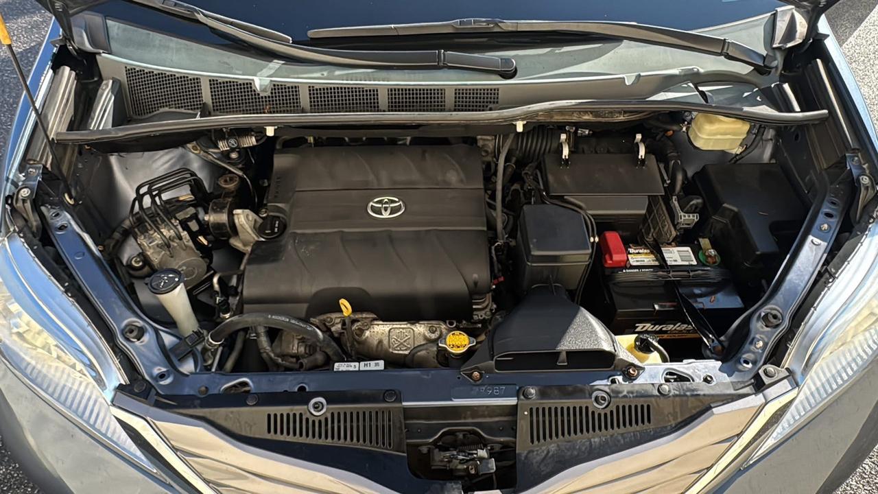 Toyota Sienna 5dr 8-Pass Van XLE Premium FWD (Natl) 2015