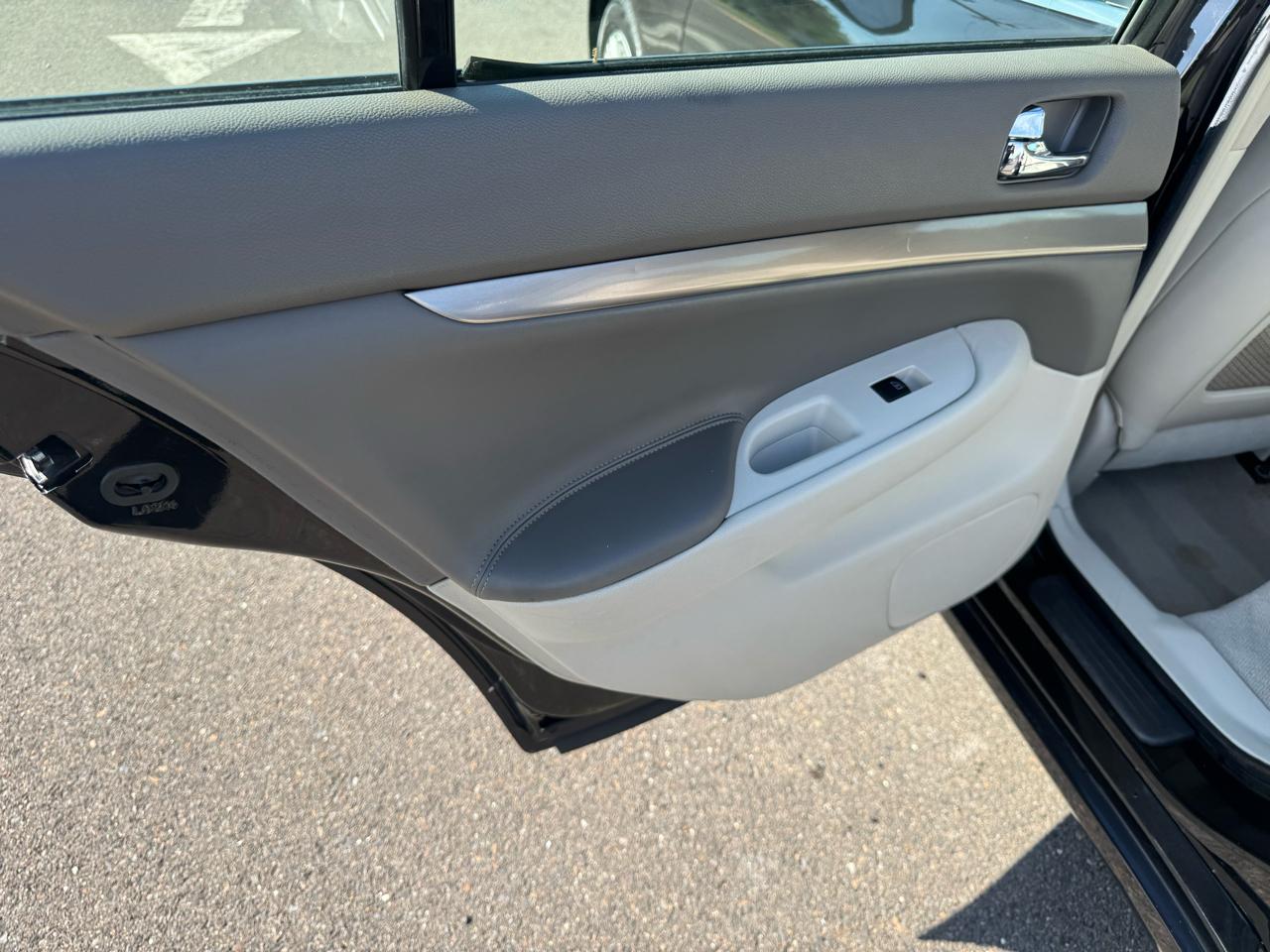 Infiniti G25 Sedan 4dr x AWD 2012