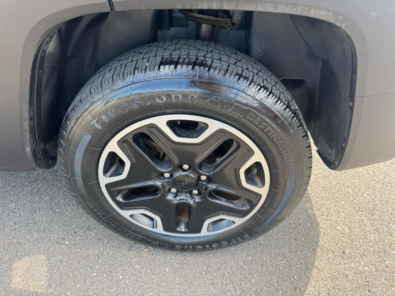 Jeep Renegade 4WD 4dr Trailhawk 2016