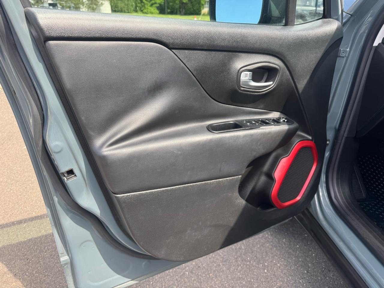 Jeep Renegade 4WD 4dr Trailhawk 2016