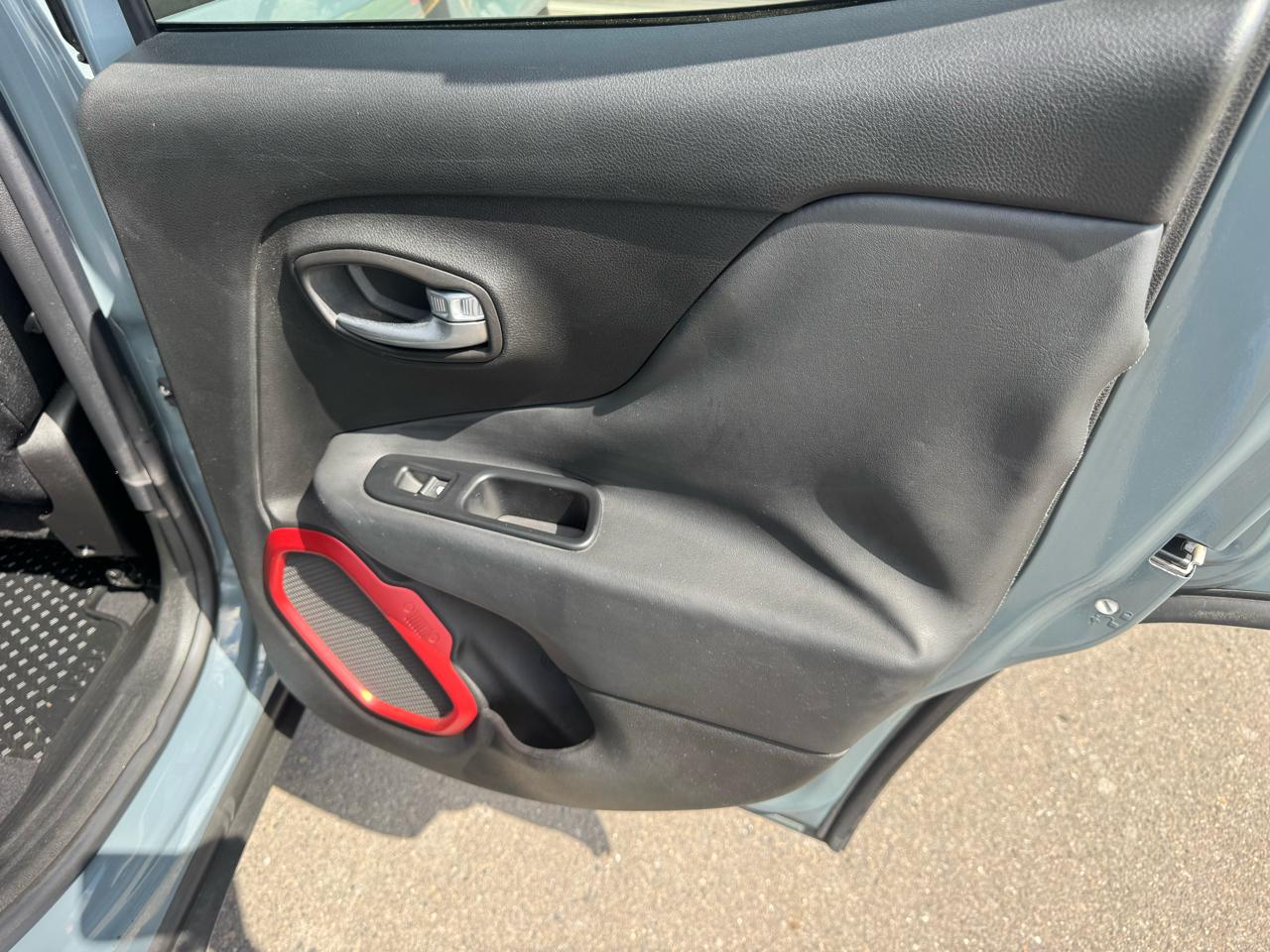 Jeep Renegade 4WD 4dr Trailhawk 2016