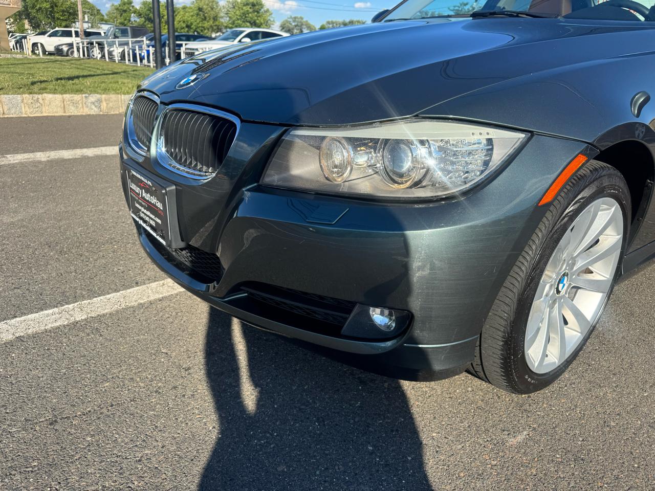 BMW 3 Series 4dr Sdn 328i xDrive AWD SULEV 2011