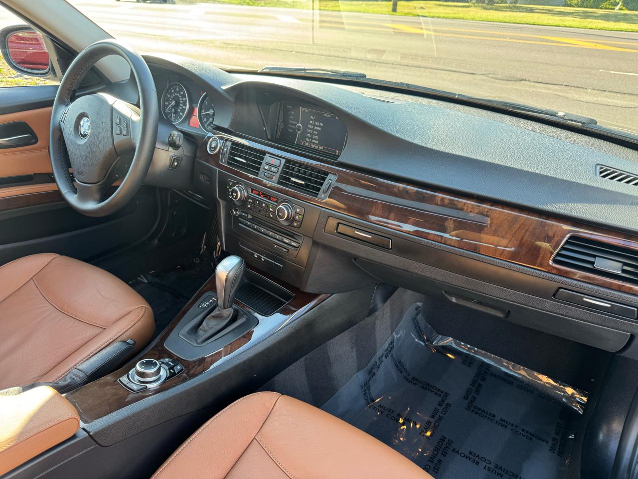 BMW 3 Series 4dr Sdn 328i xDrive AWD SULEV 2011