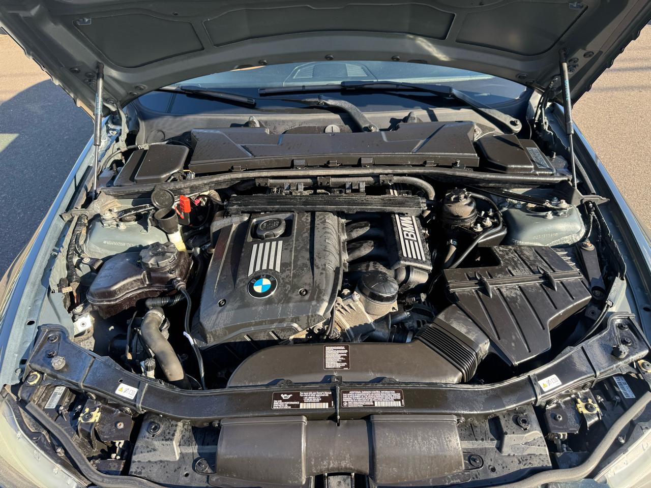 BMW 3 Series 4dr Sdn 328i xDrive AWD SULEV 2011