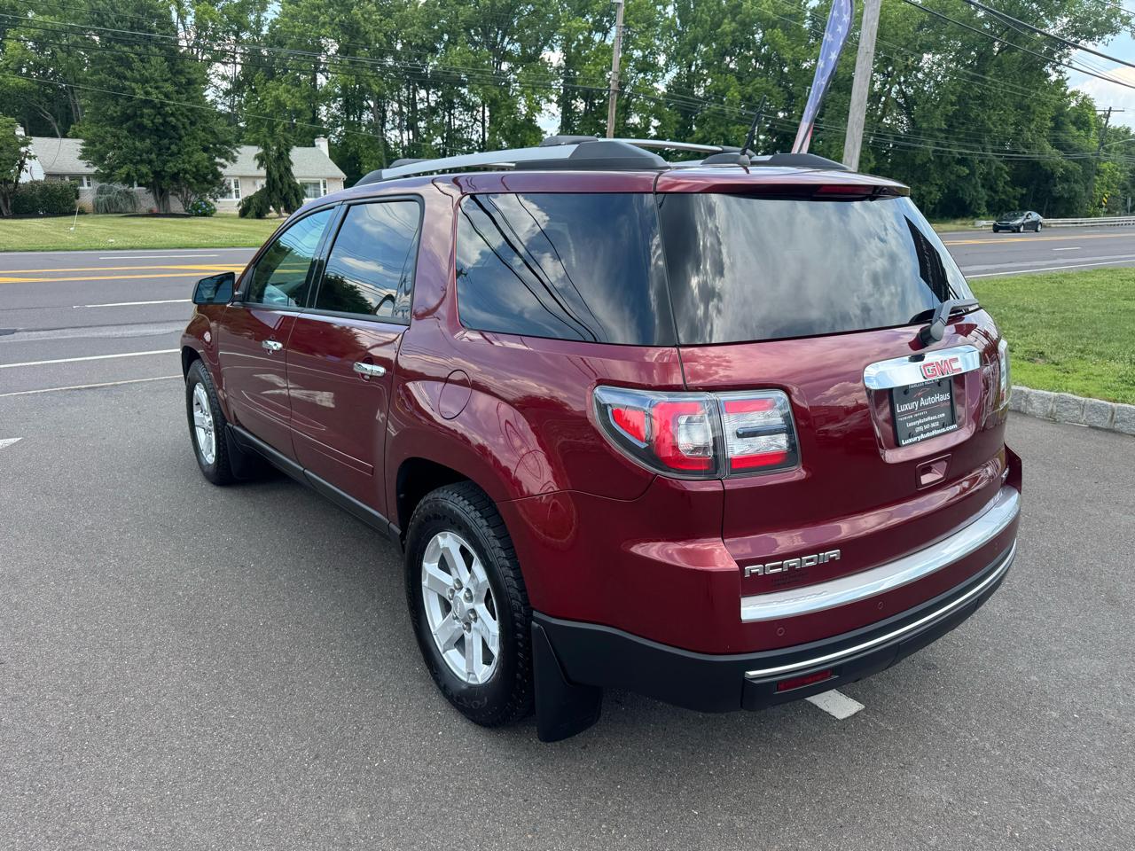 GMC Acadia AWD 4dr SLE w/SLE-2 2016