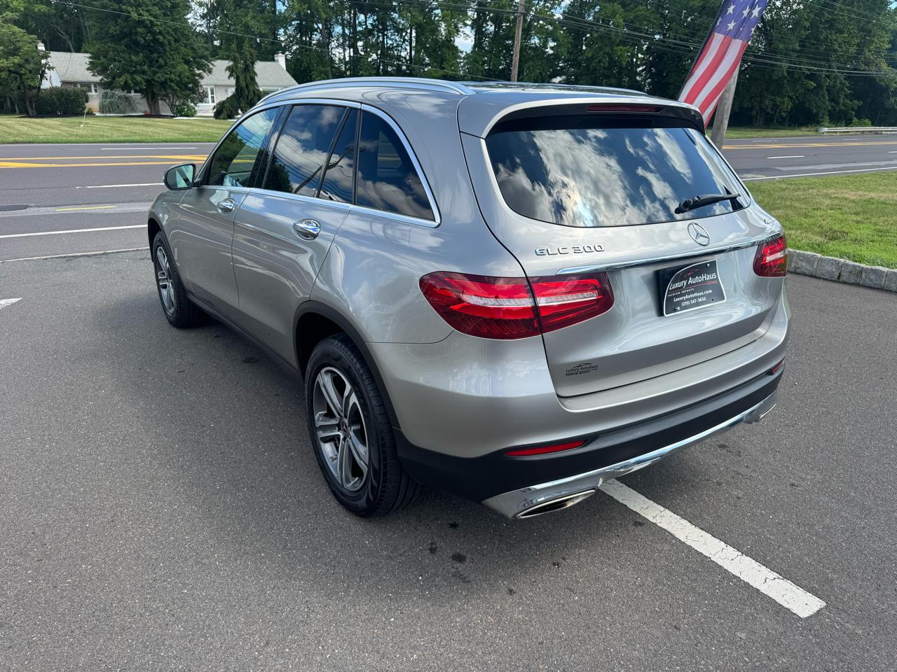 Mercedes-Benz GLC GLC 300 4MATIC SUV 2019