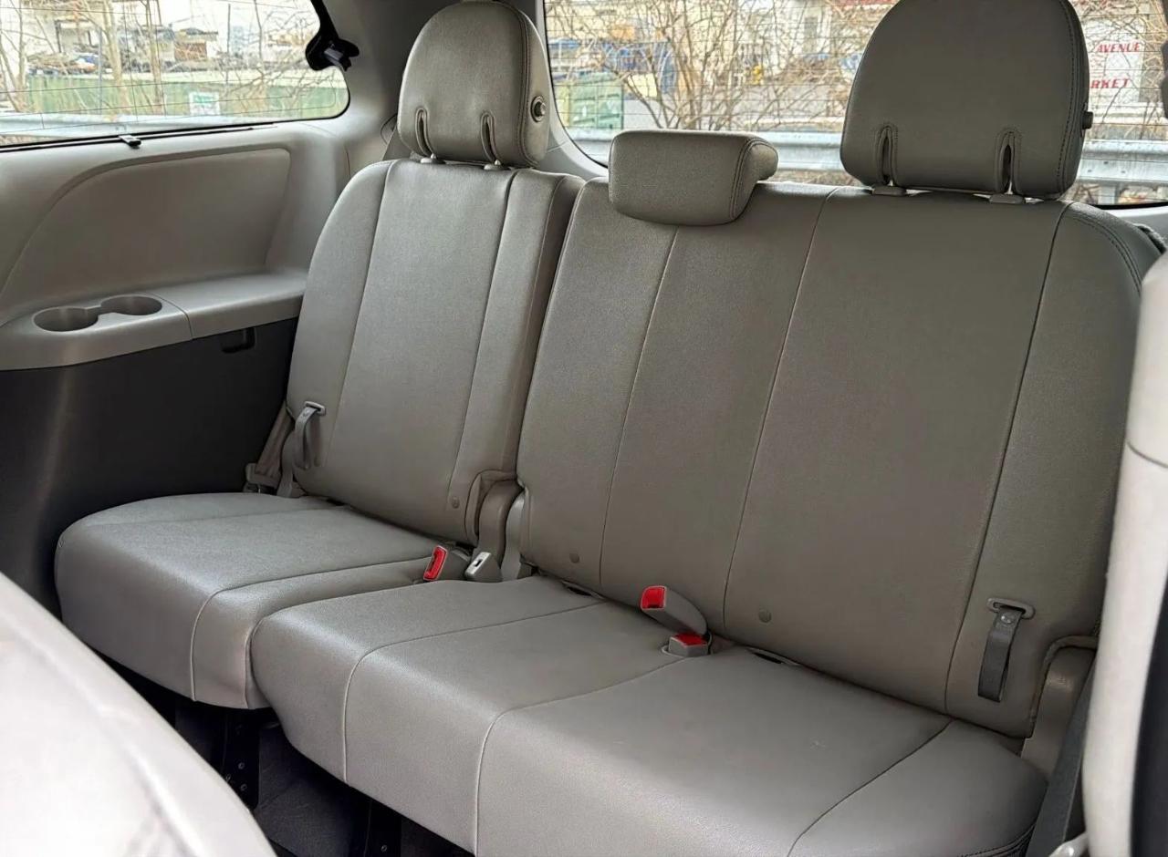 Toyota Sienna XLE Auto Access Seat FWD 7-Passenger (Natl) 2020