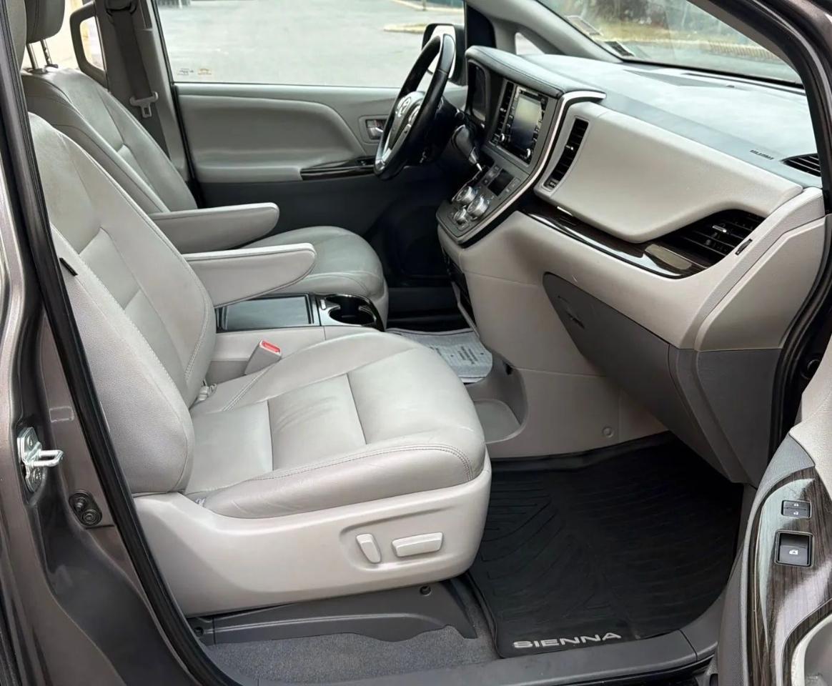 Toyota Sienna XLE Auto Access Seat FWD 7-Passenger (Natl) 2020