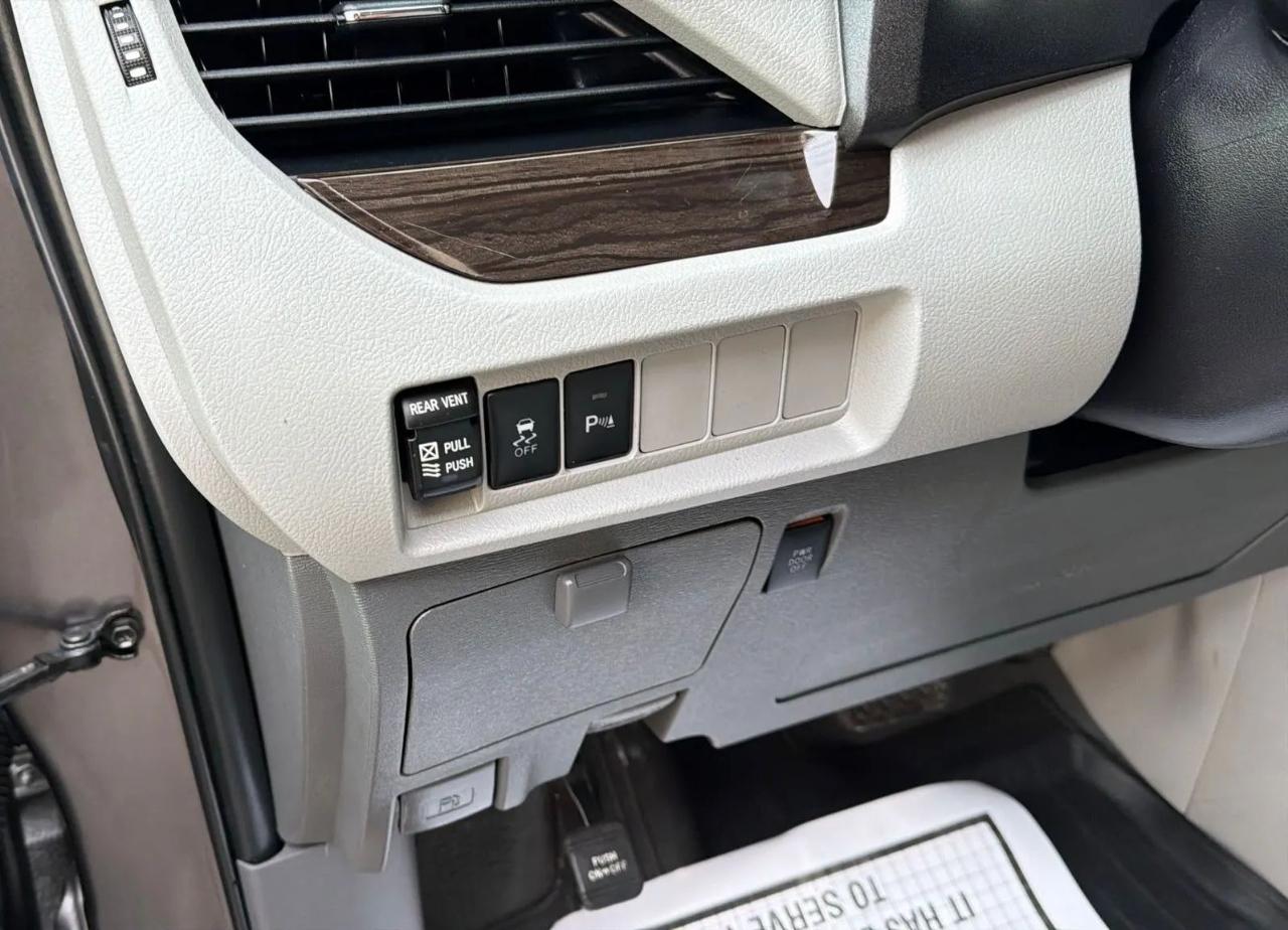 Toyota Sienna XLE Auto Access Seat FWD 7-Passenger (Natl) 2020