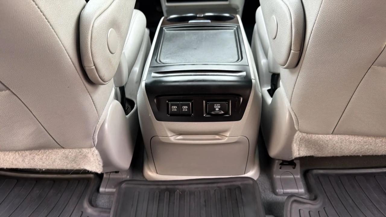 Toyota Sienna XLE Auto Access Seat FWD 7-Passenger (Natl) 2020