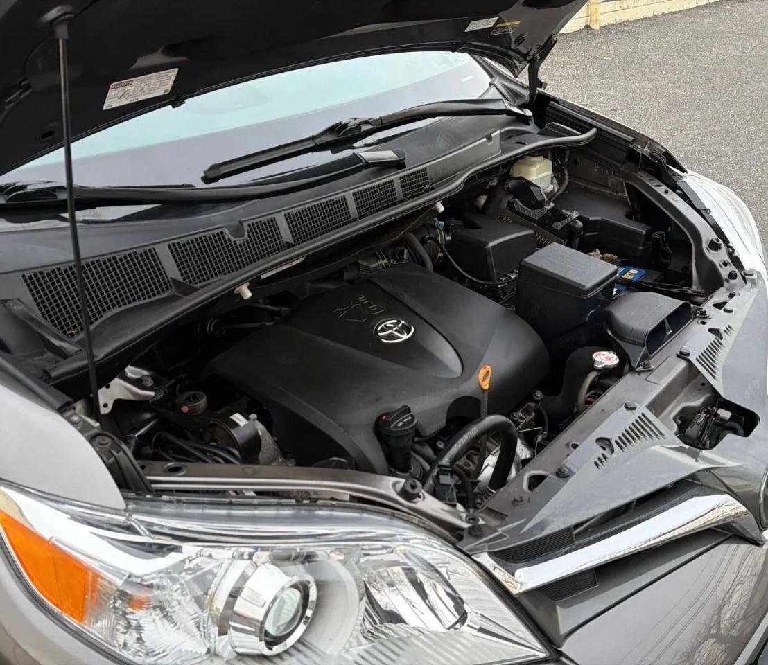 Toyota Sienna XLE Auto Access Seat FWD 7-Passenger (Natl) 2020