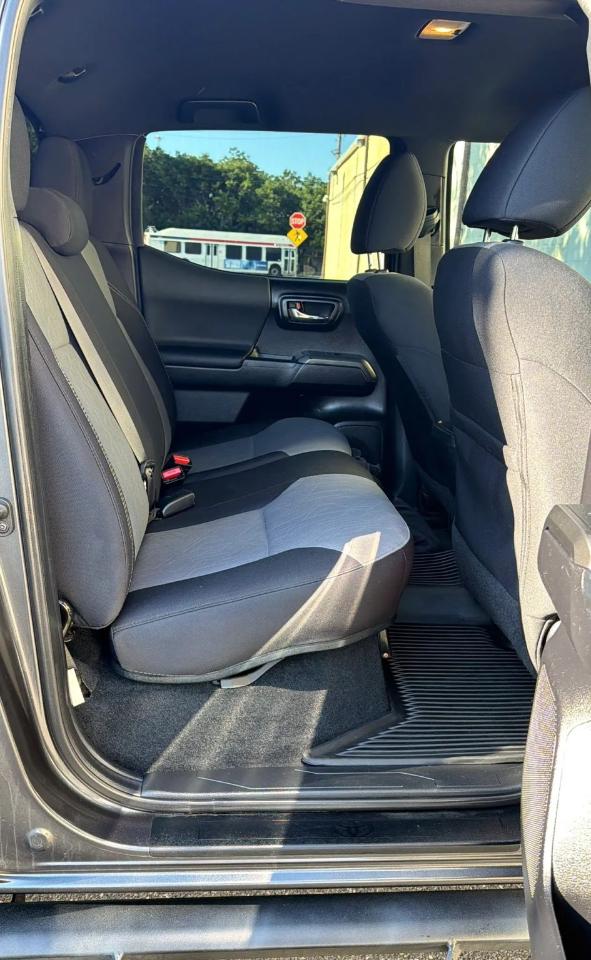 Toyota Tacoma 4WD TRD Off Road Double Cab 5' Bed V6 MT (Natl) 2020