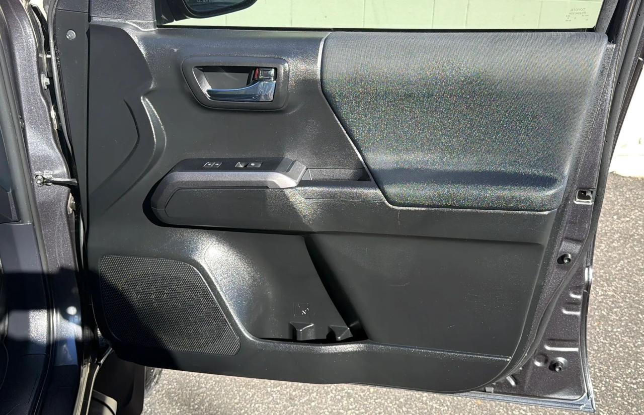 Toyota Tacoma 4WD TRD Off Road Double Cab 5' Bed V6 MT (Natl) 2020
