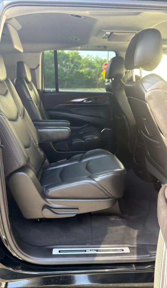 Cadillac Escalade ESV 4WD 4dr Premium Luxury 2019