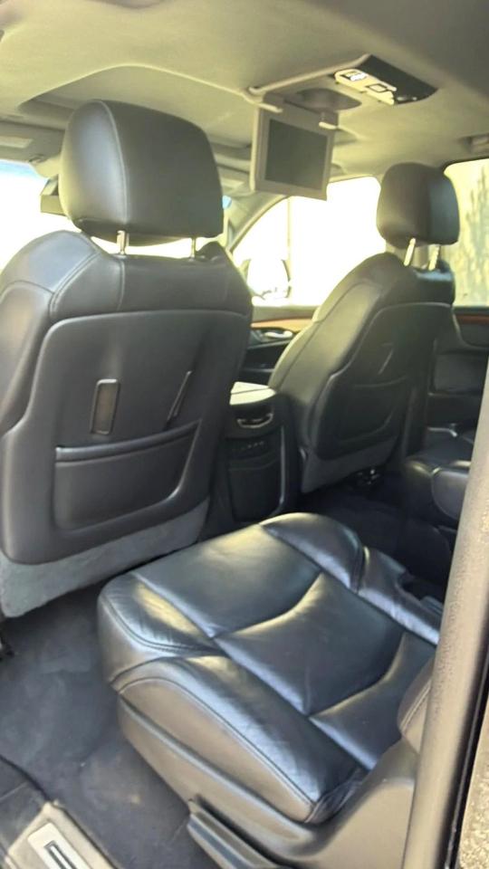 Cadillac Escalade ESV 4WD 4dr Premium Luxury 2019