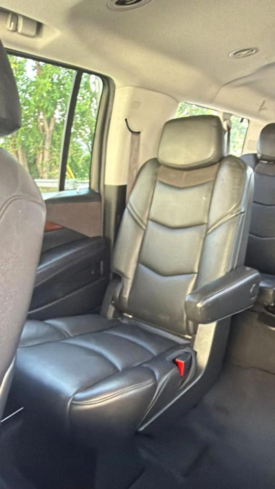Cadillac Escalade ESV 4WD 4dr Premium Luxury 2019