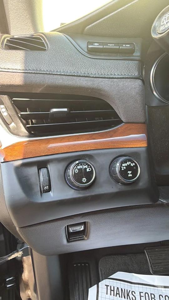 Cadillac Escalade ESV 4WD 4dr Premium Luxury 2019