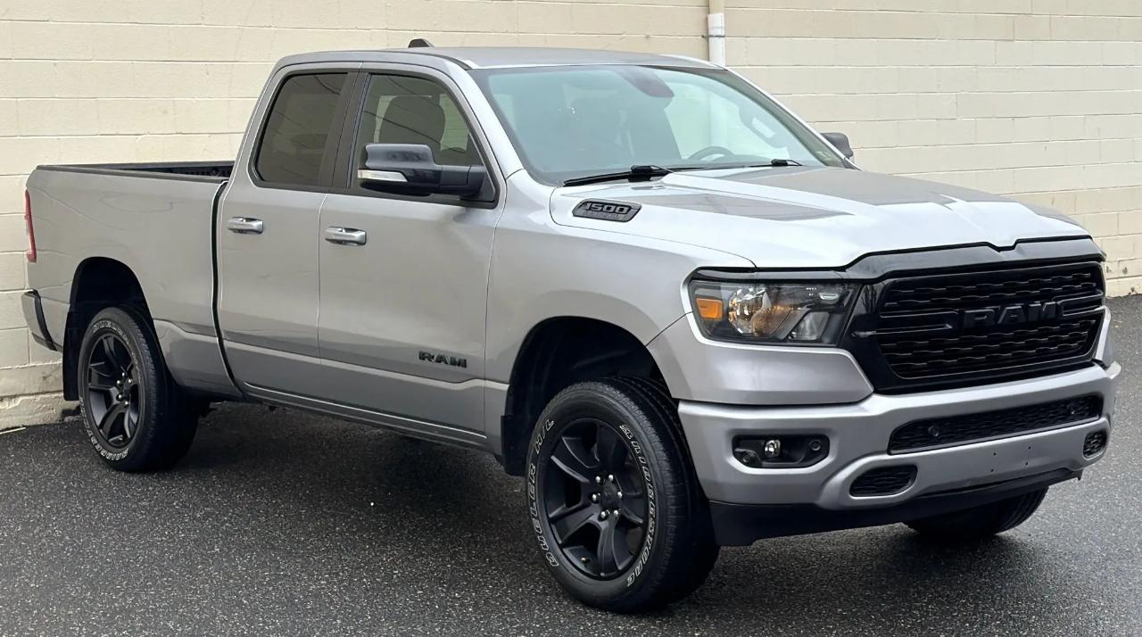 RAM 1500 Big Horn 4x4 Quad Cab 6'4" Box 2022