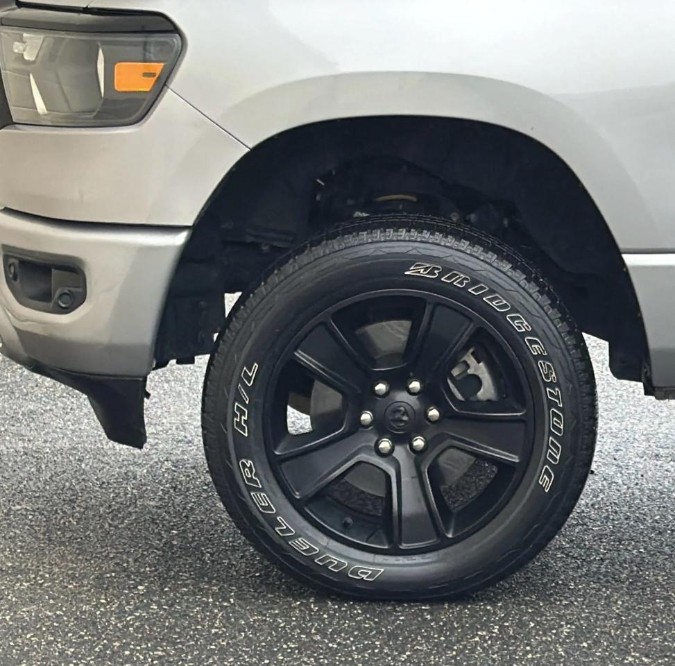 RAM 1500 Big Horn 4x4 Quad Cab 6'4" Box 2022
