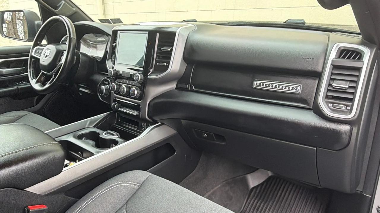 RAM 1500 Big Horn 4x4 Quad Cab 6'4" Box 2022