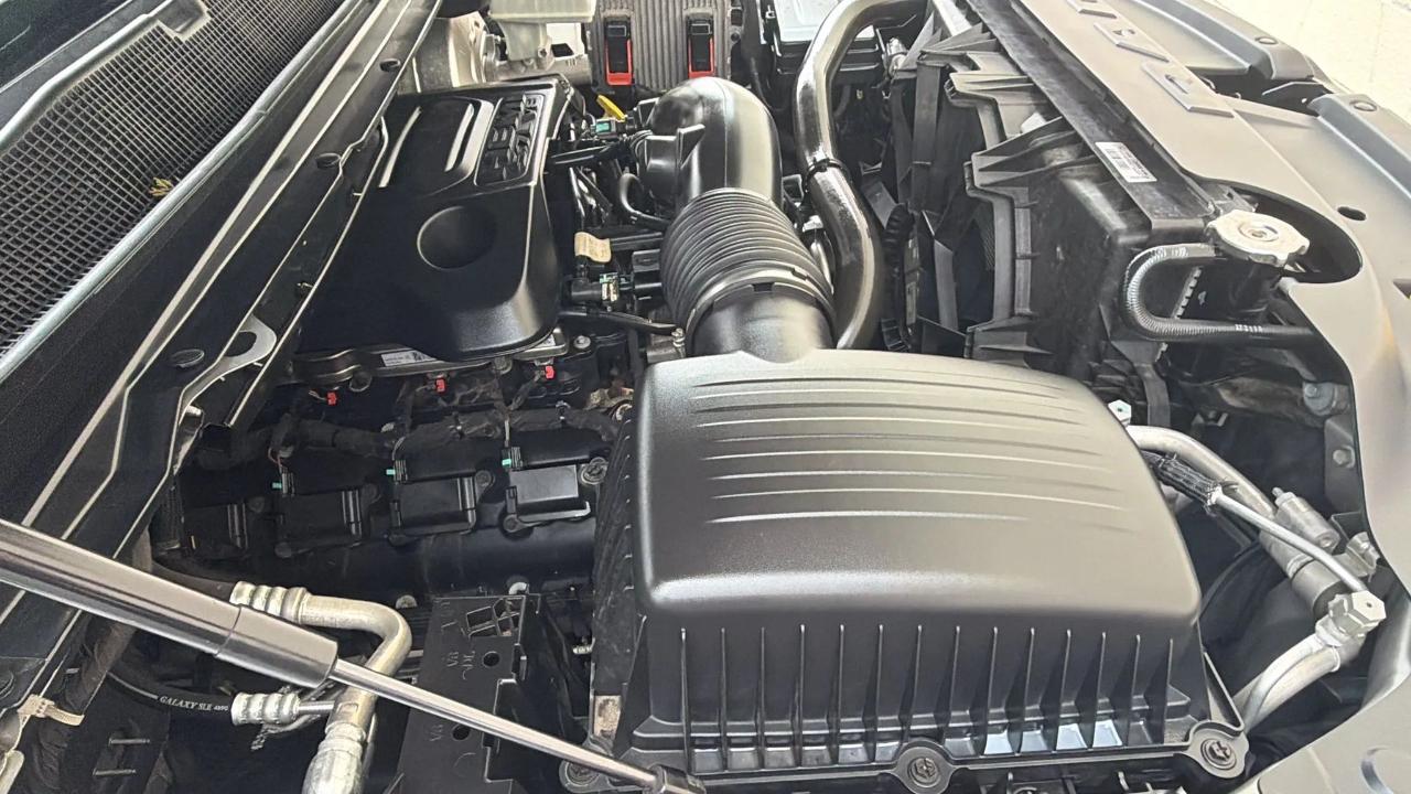 RAM 1500 Big Horn 4x4 Quad Cab 6'4" Box 2022