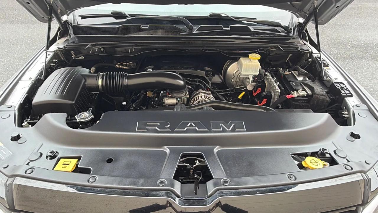 RAM 1500 Big Horn 4x4 Quad Cab 6'4" Box 2022