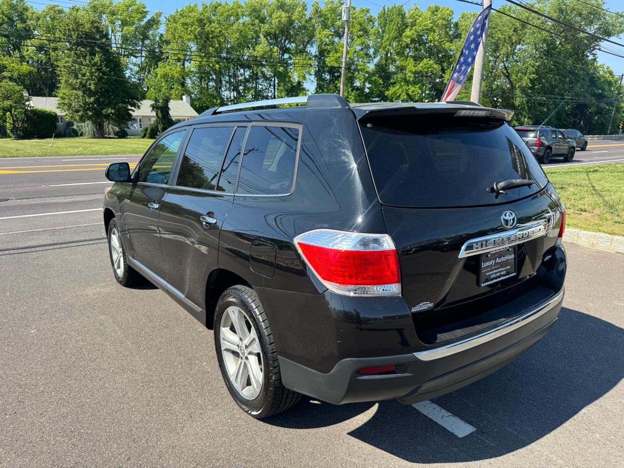 Toyota Highlander 4WD 4dr V6 Limited (Natl) 2012