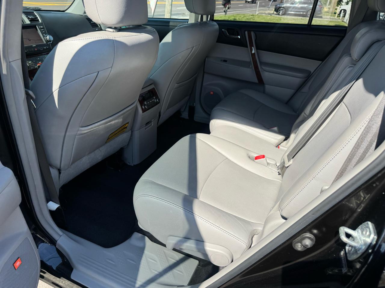 Toyota Highlander 4WD 4dr V6 Limited (Natl) 2012