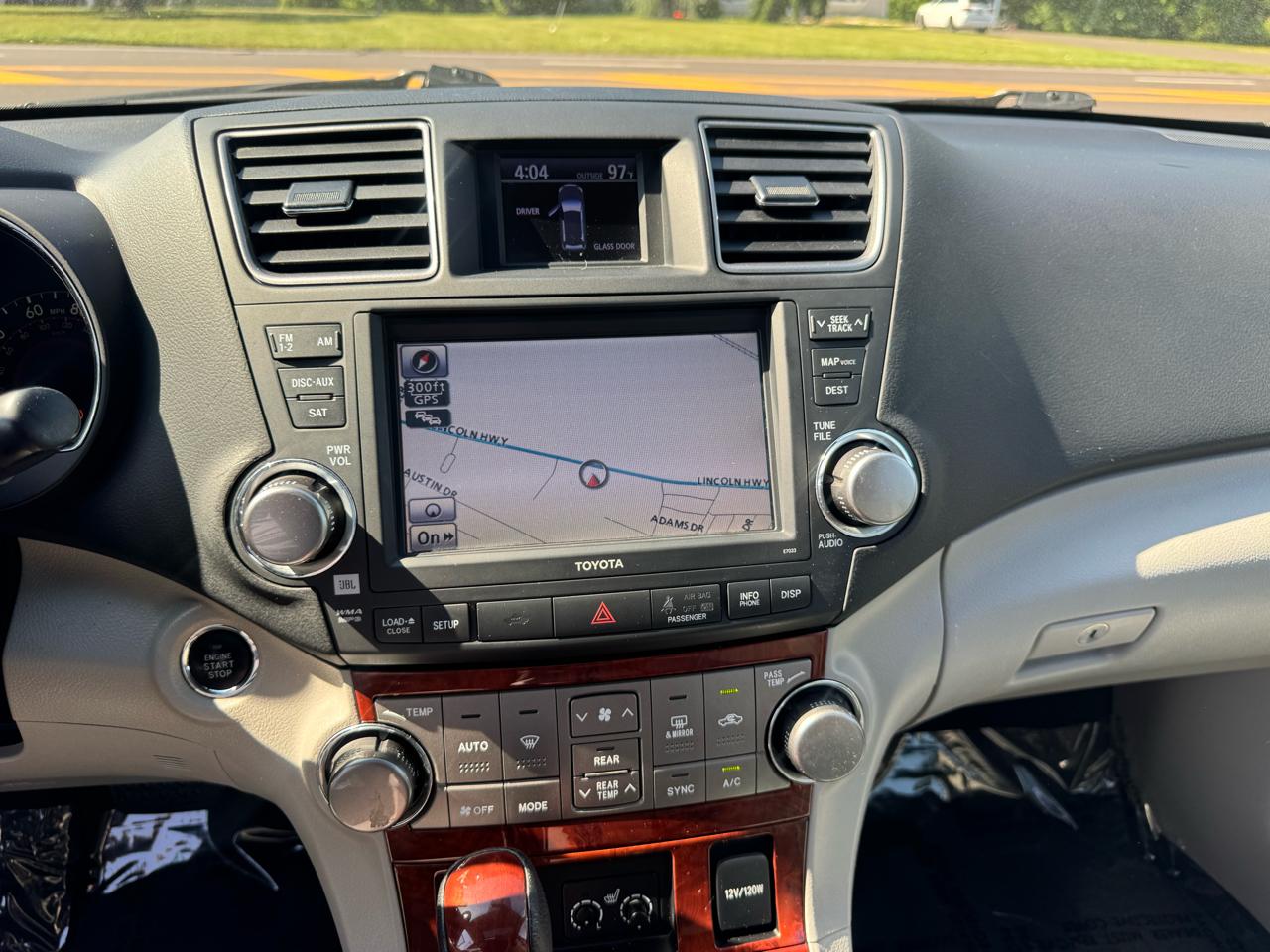 Toyota Highlander 4WD 4dr V6 Limited (Natl) 2012